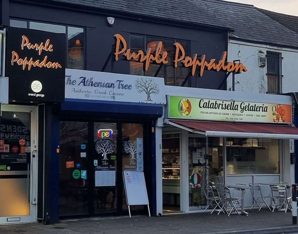 Canton区Cowbridge Road East上的Purple Poppadom印度餐厅