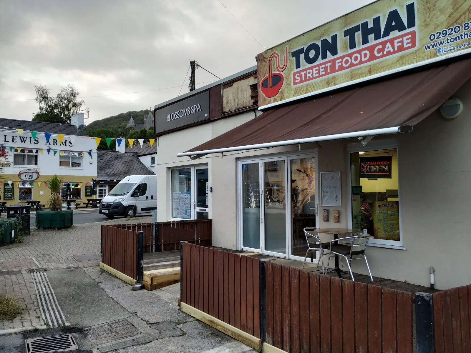 Ton Thai Street Food Cafe, Cardiff